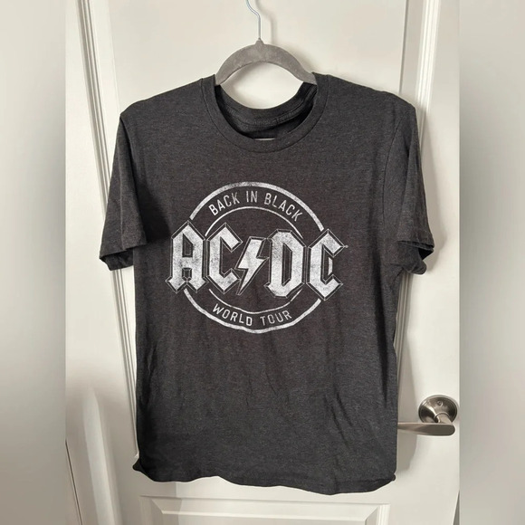 Unbranded | AC/DC Back in Black Graphic T-Shirt | Size M - Picture 2 of 5
